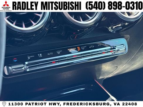 Used 2023 Mercedes-Benz GLB 35 AMG 4MATIC image 10