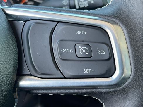 Used 2023 Jeep Gladiator Rubicon w/ LED Lighting Group AWD/4WD image 25