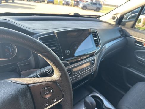 Used 2020 Honda Pilot EX image 9