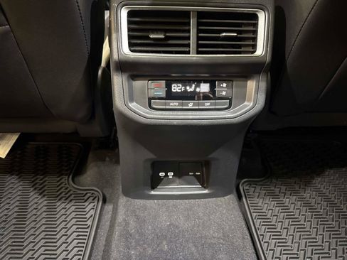 Certified 2025 Volkswagen Atlas Peak Edition SE image 16