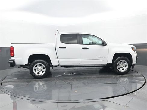 Used 2022 Chevrolet Colorado W/T image 2