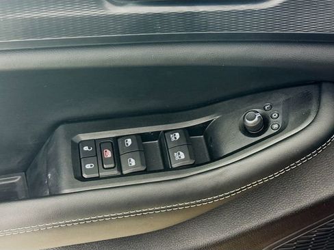 New 2025 Jeep Grand Cherokee Altitude image 20