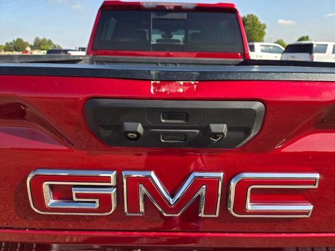 Used 2020 GMC Sierra 2500 Denali w/ Denali Ultimate Package AWD/4WD image 24
