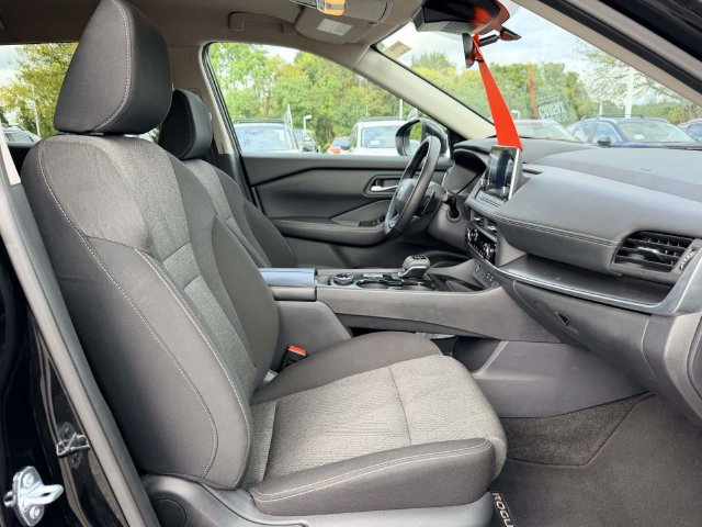 Used 2026 Nissan Rogue SV AWD/4WD image 10