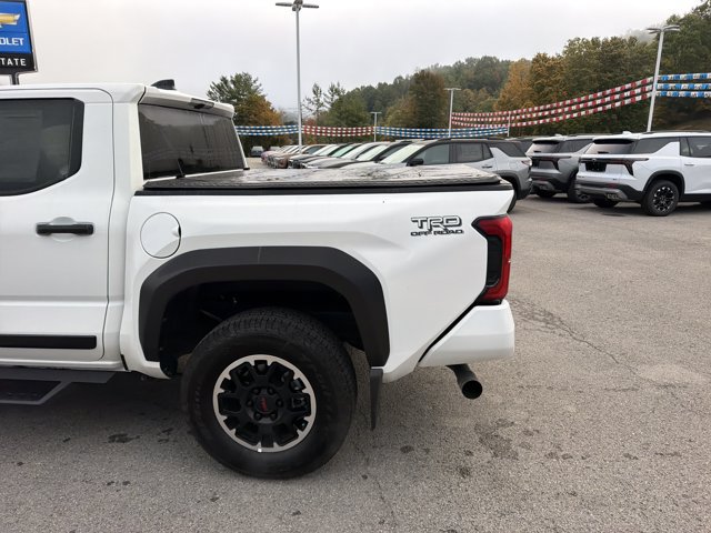 Used 2026 Toyota Tacoma TRD Off-Road AWD/4WD image 7