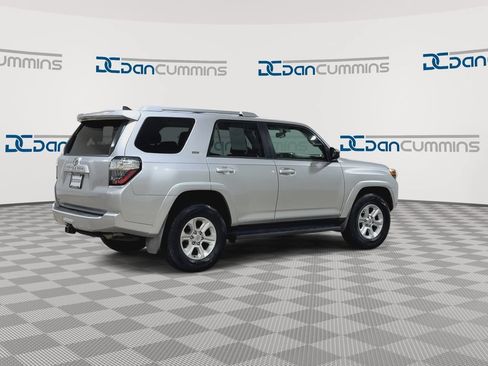 Used 2018 Toyota 4Runner SR5 RWD image 8