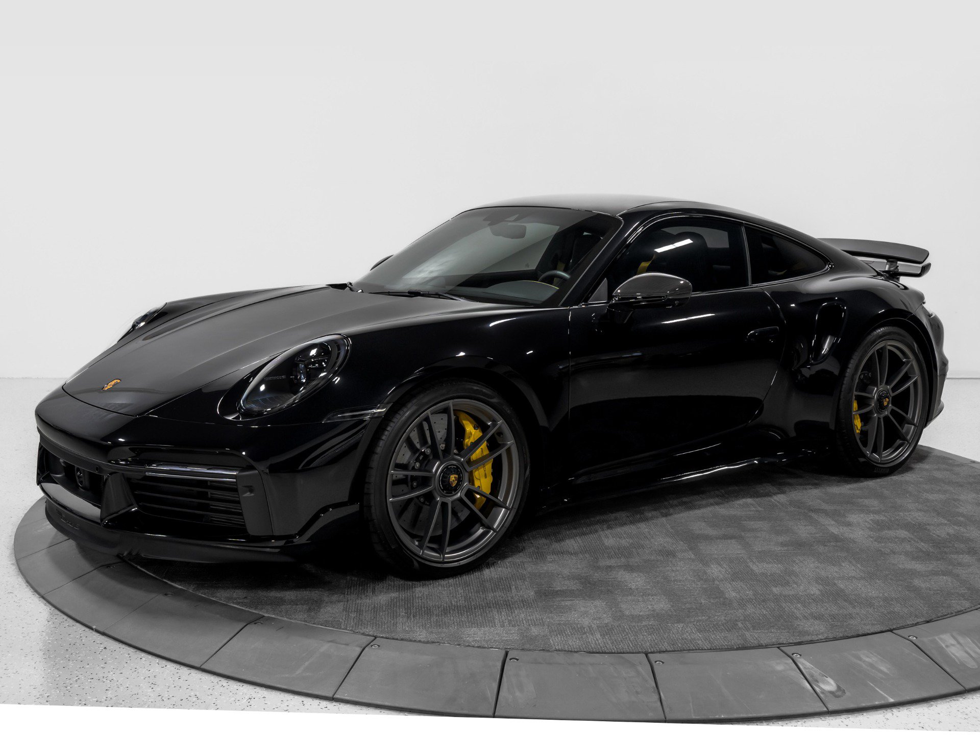 Used 2025 Porsche 911 Turbo S AWD/4WD image 3