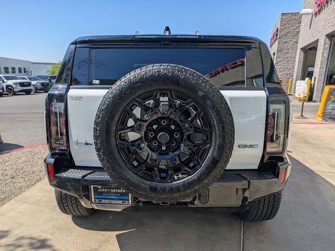Used 2025 GMC Hummer EV 2X w/ LPO, Cargo Utility Package AWD/4WD image 4