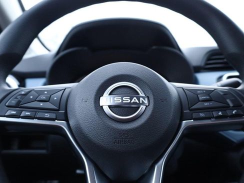 New 2025 Nissan Versa SV w/ Trunk Package image 9