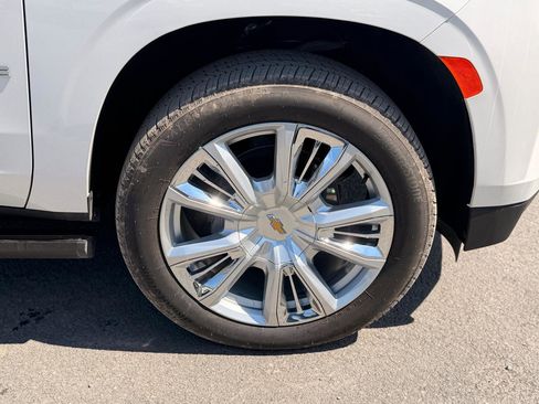 Used 2024 Chevrolet Tahoe High Country AWD/4WD image 40