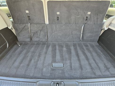Used 2024 Jeep Wagoneer Series II w/ Flexible Seating Group RWD image 32