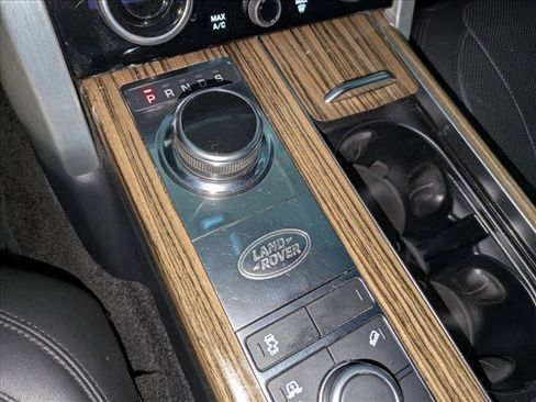 Used 2018 Land Rover Range Rover HSE image 13