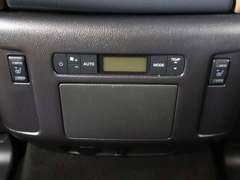 Used 2024 Nissan Armada Platinum image 58