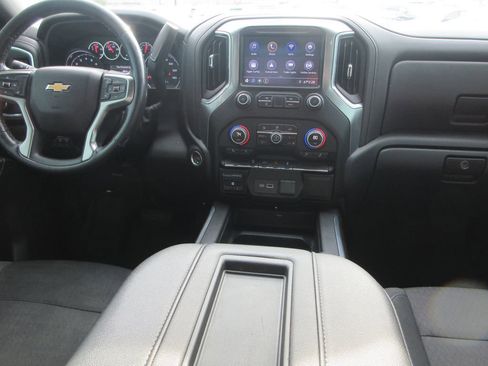 Certified 2022 Chevrolet Silverado 2500 LT w/ Convenience Package image 19