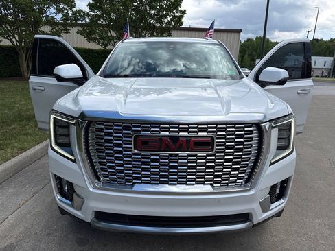 Used 2021 GMC Yukon Denali w/ LPO, Illumination Package AWD/4WD image 8
