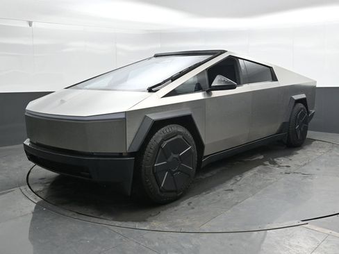 Used 2024 Tesla Cybertruck Cyberbeast AWD/4WD image 9
