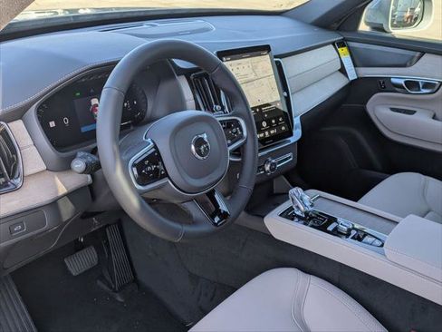 New 2026 Volvo XC90 B5 Plus w/ Protection Package image 7