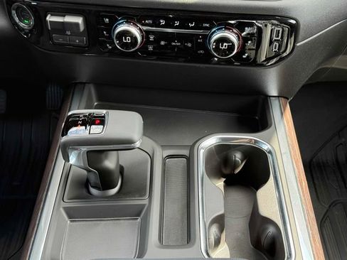 New 2026 GMC Sierra 1500 SLT w/ SLT Premium Plus Package AWD/4WD image 4