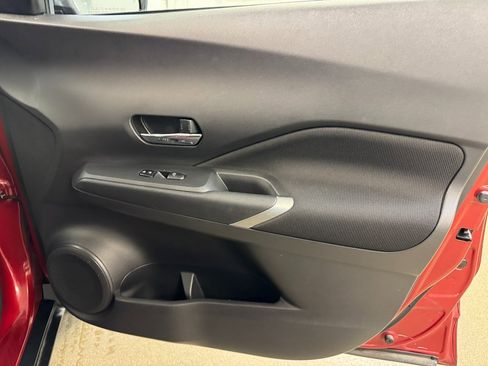 Used 2021 Nissan Kicks SV image 26