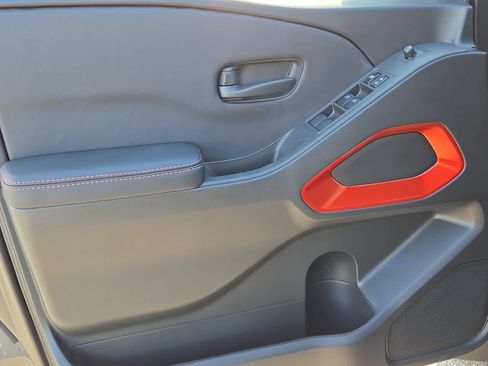 New 2026 Nissan Frontier PRO-4X w/ Pro-4x Convenience Package image 8