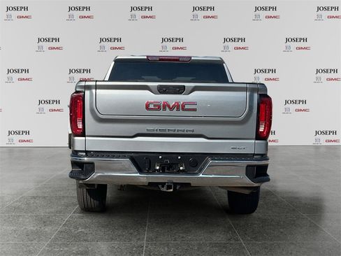 Used 2025 GMC Sierra 1500 SLT image 7