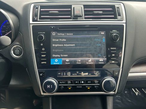 Used 2018 Subaru Outback 2.5i Limited image 8