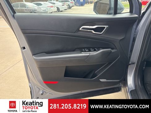 Used 2023 Kia Sportage EX image 10