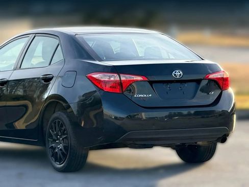 Used 2019 Toyota Corolla L image 16
