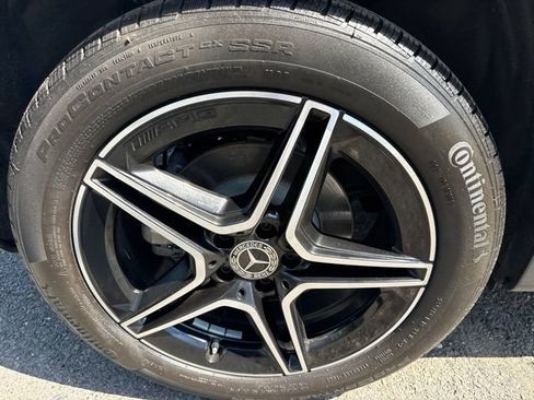 Used 2026 Mercedes-Benz GLB 250 4MATIC image 9