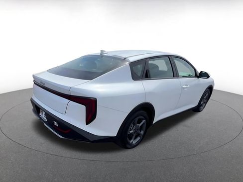 Used 2025 Kia K4 LXS FWD image 15