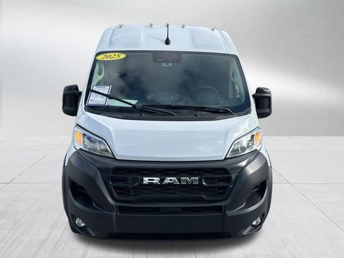 Used 2025 RAM ProMaster 2500 w/ Convenience Group FWD image 2