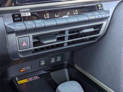 Used 2025 Toyota Camry LE image 22