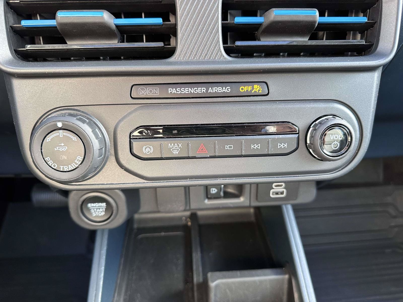Used 2026 Ford Maverick Lobo AWD/4WD image 25