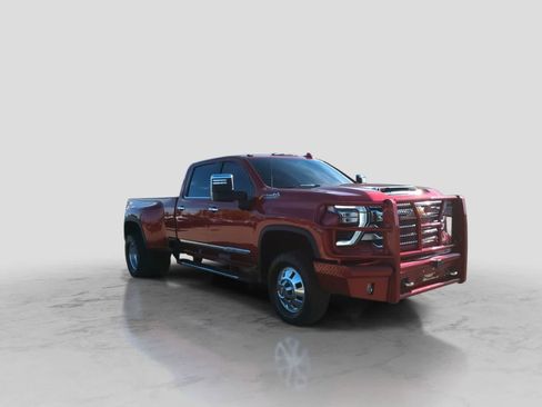 Used 2025 Chevrolet Silverado 3500 High Country w/ High Country Premium Package AWD/4WD image 2