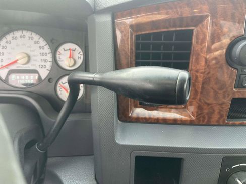 Used 2006 Dodge Ram 1500 Truck SLT image 24