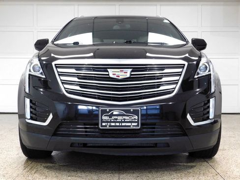 Used 2017 Cadillac XT5 FWD image 2