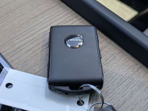 New 2026 Volvo XC60 B5 Core w/ Protection Package image 39