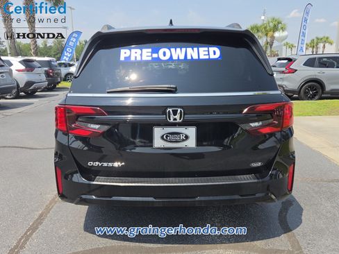 Certified 2025 Honda Odyssey EX-L image 4
