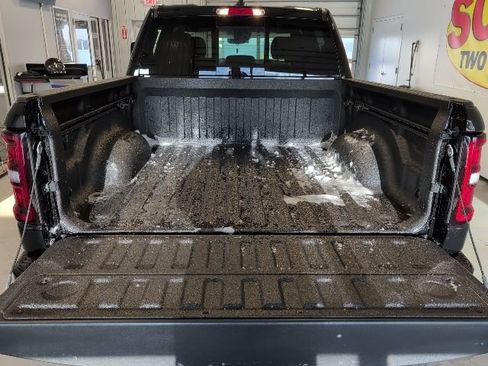 New 2026 RAM 1500 4x4 Crew Cab image 34