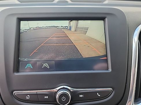 Used 2018 Chevrolet Equinox LS FWD image 17