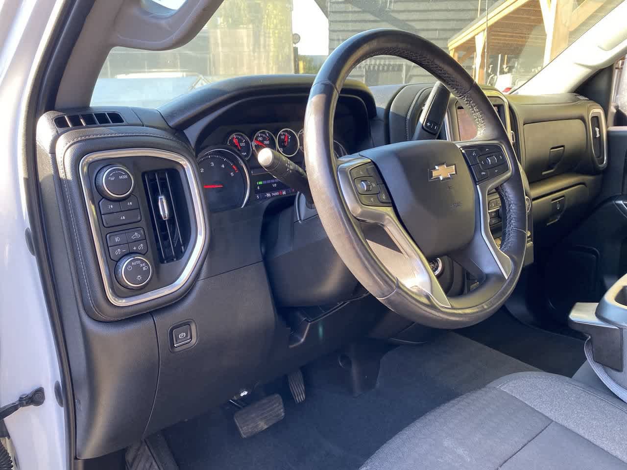 Used 2021 Chevrolet Silverado 3500 LT w/ Convenience Package AWD/4WD image 2