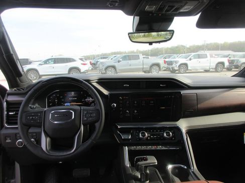 New 2026 GMC Sierra 1500 Denali Ultimate AWD/4WD image 17