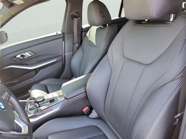 Used 2020 BMW 330i Sedan RWD image 17