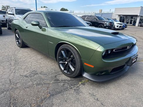 Used 2021 Dodge Challenger R/T w/ Performance Handling Group RWD image 5