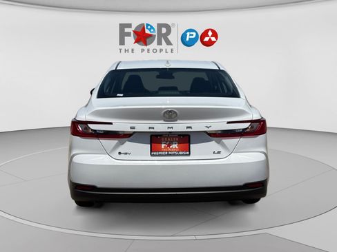 Used 2025 Toyota Camry LE FWD image 4