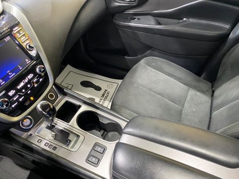 Used 2019 Nissan Murano SV w/ Premium Package AWD/4WD image 17
