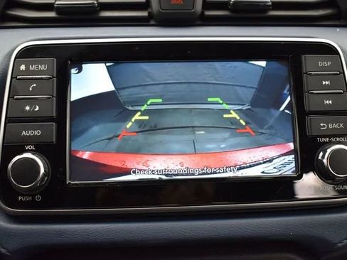 Used 2025 Nissan Versa SV FWD image 32
