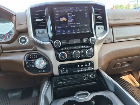 Used 2019 RAM 1500 Laramie AWD/4WD image 29