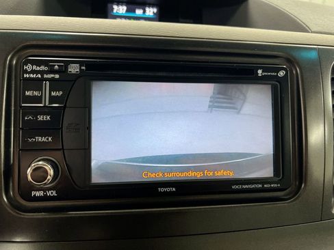 Used 2012 Toyota Sienna XLE image 16