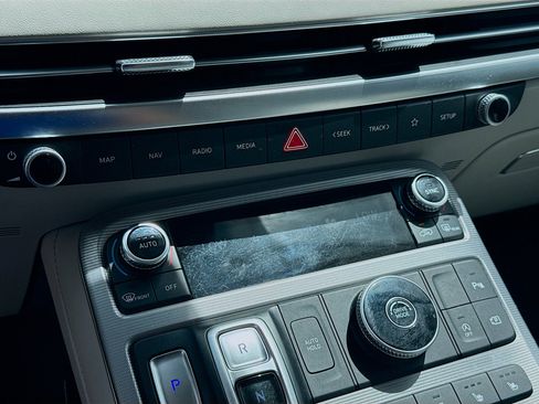 Used 2023 Hyundai Palisade Calligraphy FWD image 12